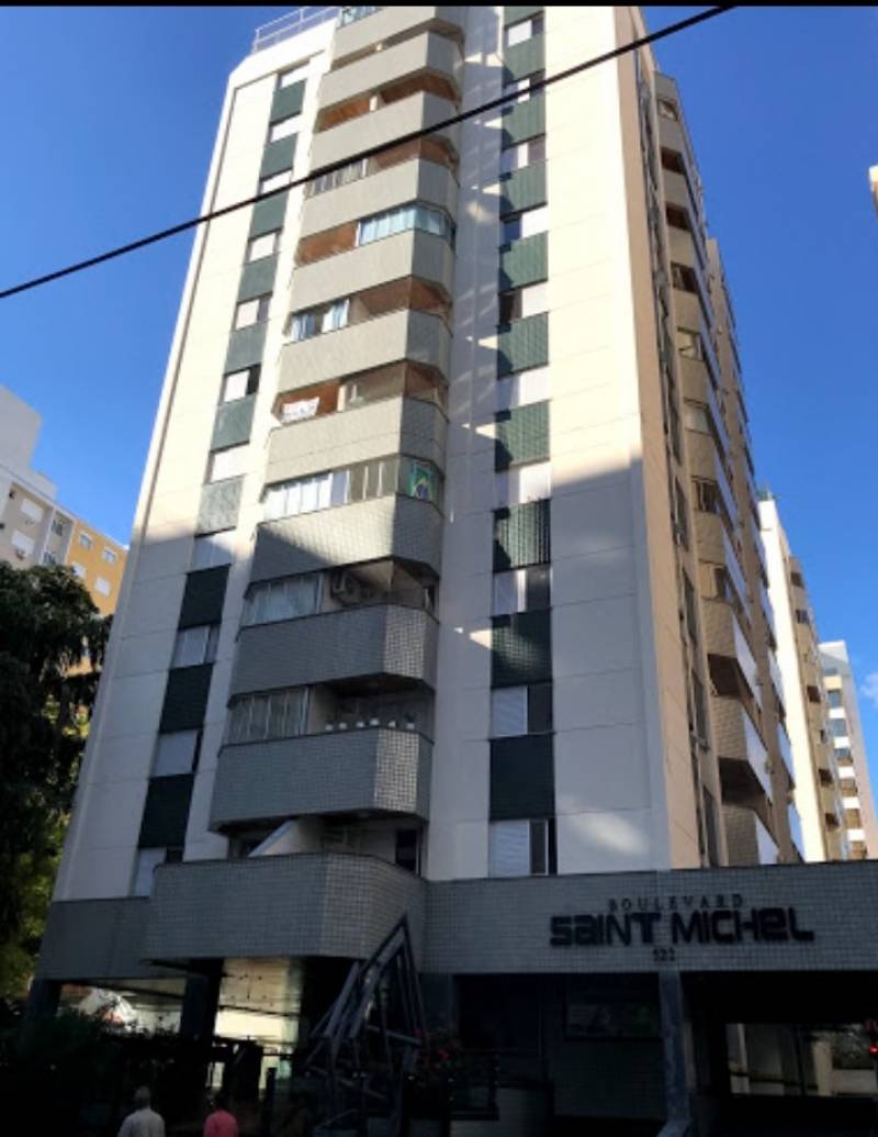 Apartamento em área nobre de FLORIANÓPOLIS SC, próximo a Beira Mar Norte